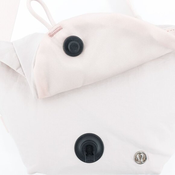Lululemon Curved Crossbody 3L Pink OS - Picture 8 of 14